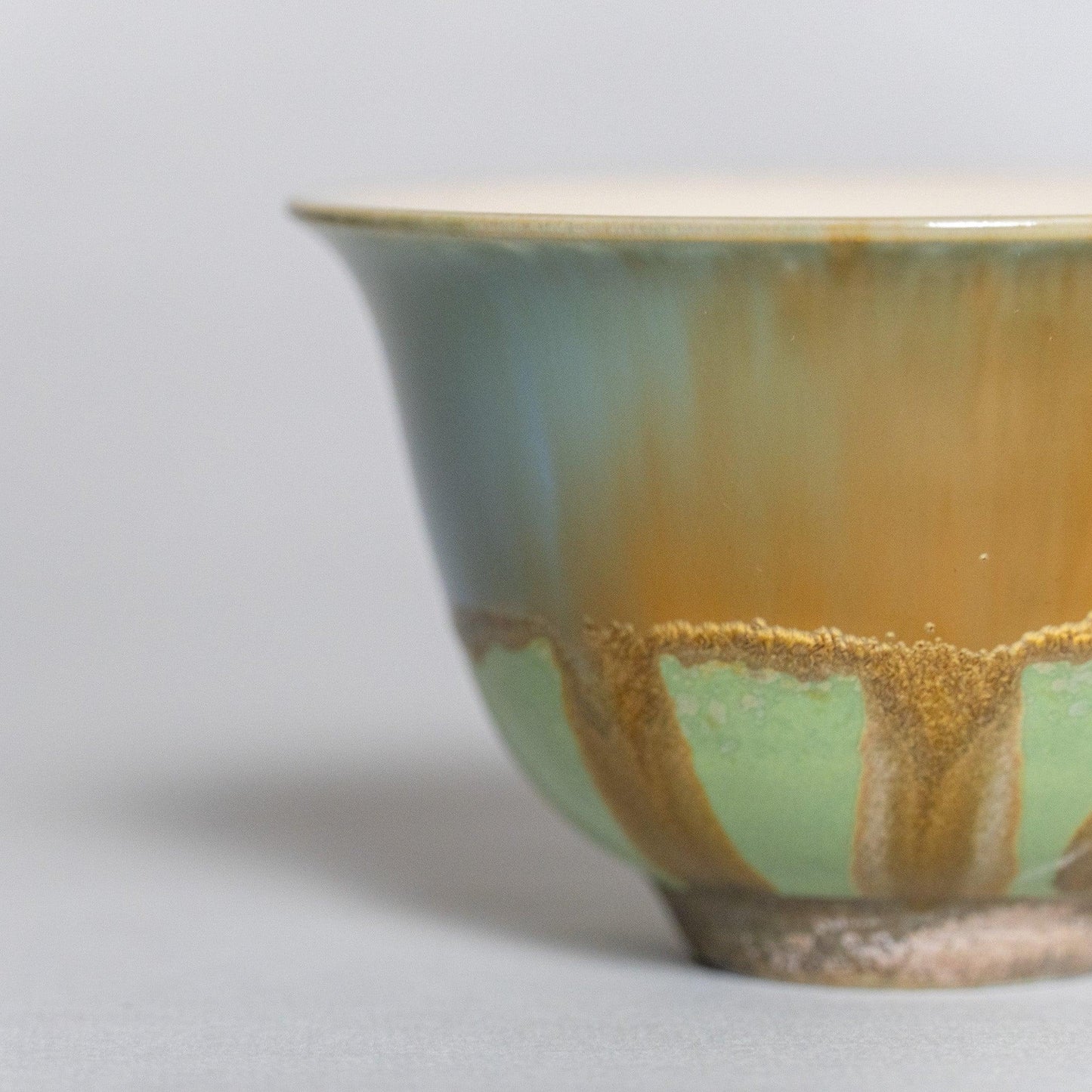 Artisan Jingdezhen Hand-Painted Monet/Morandi Inspired Green Glaze Ceramic Gaiwan - Raf LifeStyle