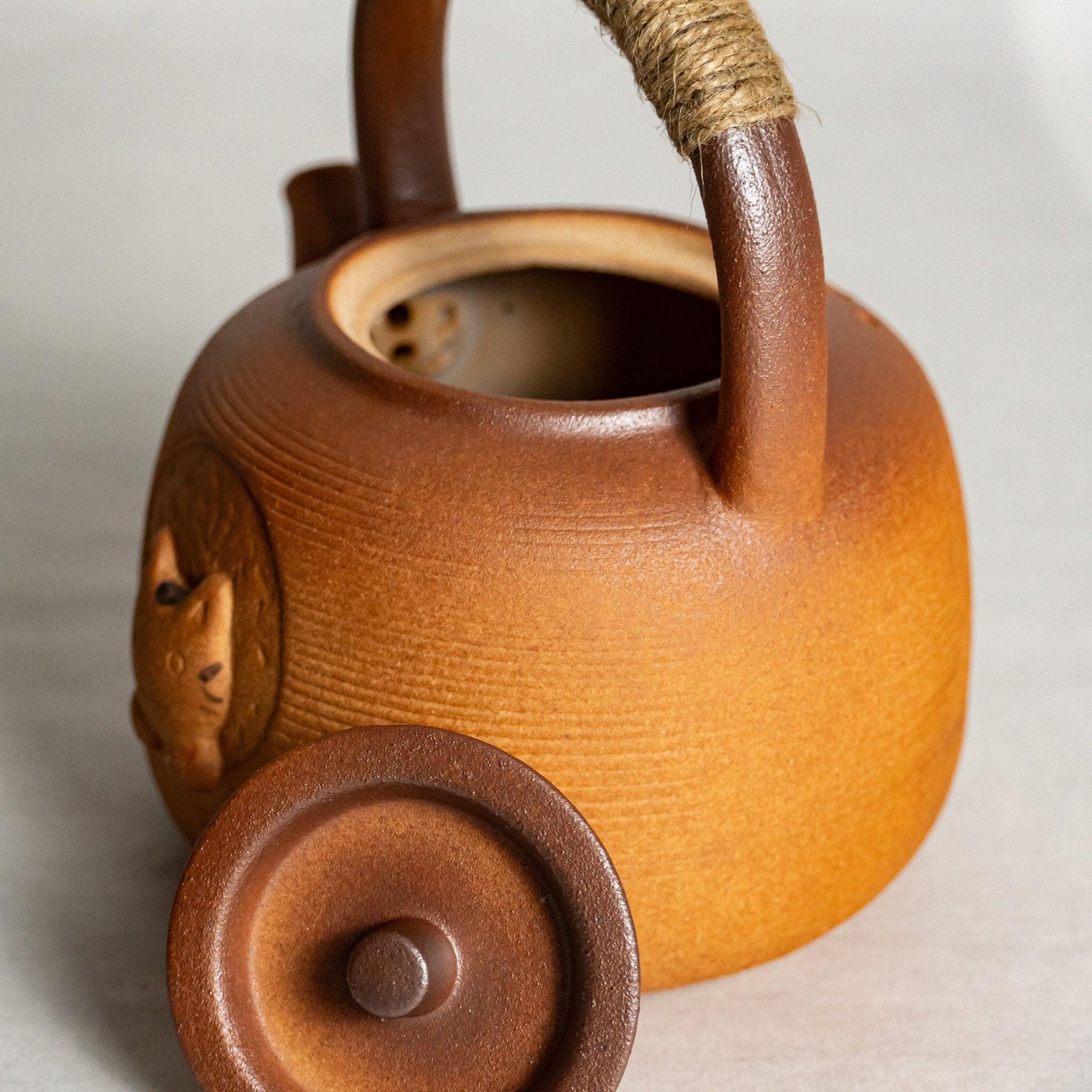 Cat-Themed Clay Teapot - Artisan Handcrafted - Raf LifeStyle