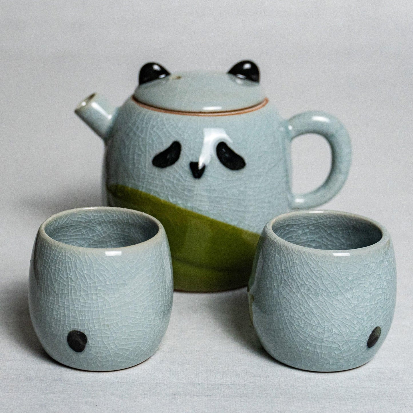 Panda Tea Set (2 cups and 1 teapot)